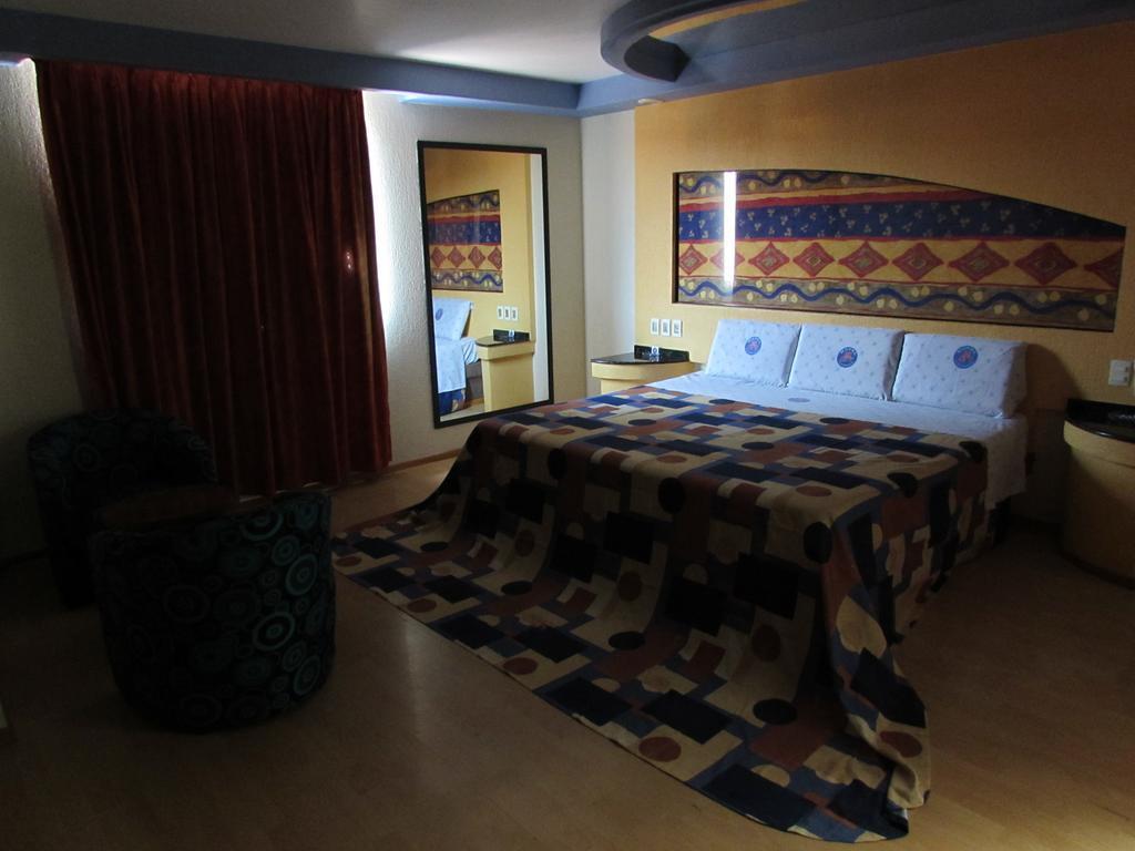 Motel Gran Vallarta Celaya 外观 照片
